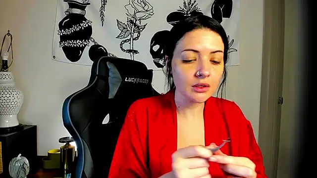 Snapshot of MelroseStrip chatting on October 24, 7:32 pm MelroseStrip online show from October 24, 7:32 pm