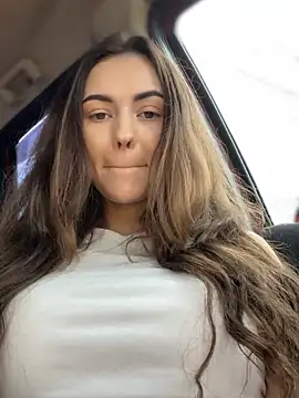 PrincessaHill  online show from December 12, 7:19 am