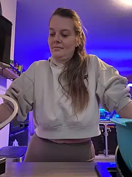 newMichelle online show from February 4, 7:03 am