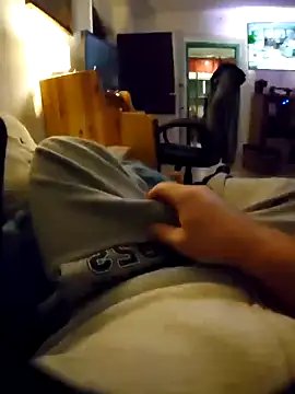 Snapshot of anonymus9006 chatting on January 16, 5:12 pm anonymus9006 online show from January 16, 5:12 pm