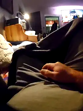 Snapshot of anonymus9006 chatting on February 4, 4:39 pm anonymus9006 online show from February 4, 4:39 pm