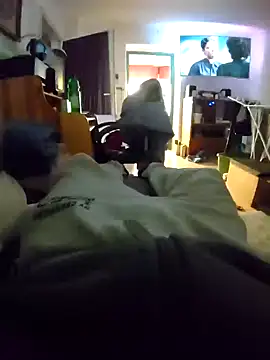 Snapshot of anonymus9006 chatting on March 1, 3:05 pm anonymus9006 online show from March 1, 3:05 pm