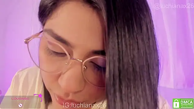 Snapshot of lucy26_ chatting on February 24, 3:37 am lucy26 online show from February 24, 3:37 am