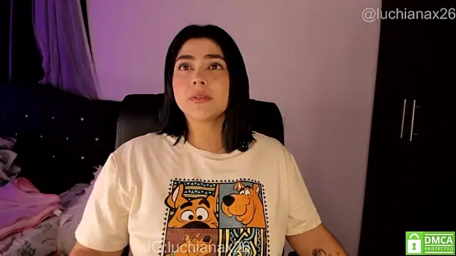 lucy26  online show from May 26, 2:40 am