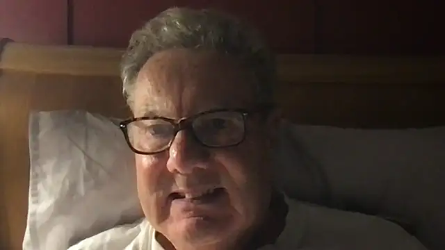 Snapshot of Oldpistolpete chatting on October 12, 10:42 pm Oldpistolpete online show from October 12, 10:42 pm