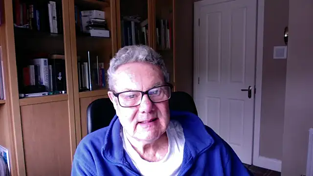 Snapshot of Oldpistolpete chatting on November 16, 10:21 am Oldpistolpete online show from November 16, 10:21 am