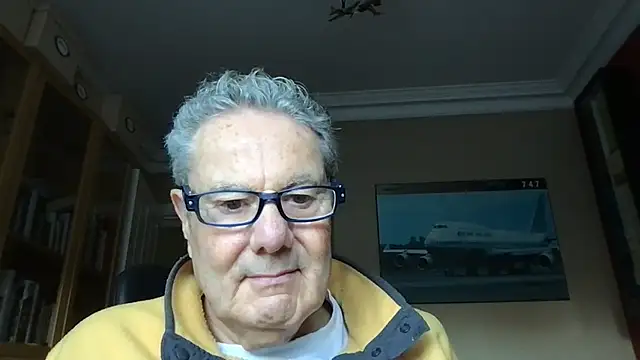 Snapshot of Oldpistolpete chatting on November 28, 10:29 am Oldpistolpete online show from November 28, 10:29 am