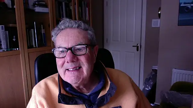 Snapshot of Oldpistolpete chatting on January 7, 11:01 am Oldpistolpete online show from January 7, 11:01 am