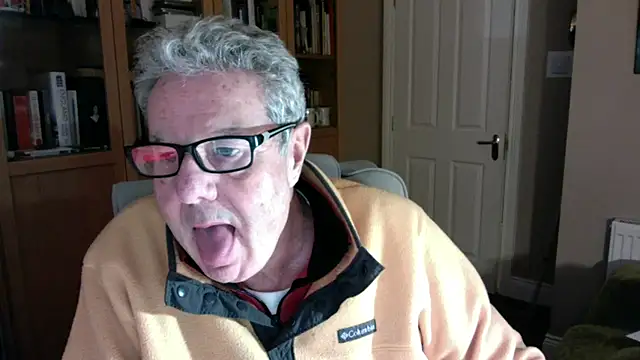 Snapshot of Oldpistolpete chatting on January 15, 8:12 pm Oldpistolpete online show from January 15, 8:12 pm