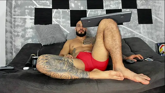 leonidas 18k online show from June 4, 7:31 pm