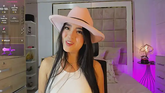 Snapshot of Victoria_adaams chatting on October 11, 10:14 am Victoria adaams online show from October 11, 10:14 am