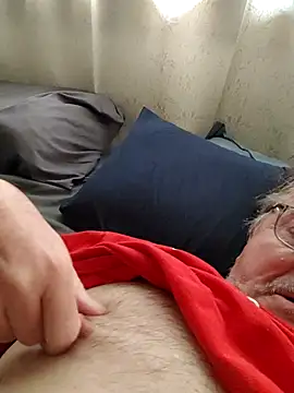 Snapshot of Kissmyfeetnow chatting on December 18, 8:37 pm Kissmyfeetnow online show from December 18, 8:37 pm