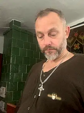 Snapshot of GHsveter chatting on October 20, 9:43 am GHsveter online show from October 20, 9:43 am