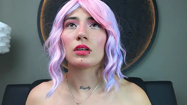 miss sharlotte18 online show from October 10, 7:02 pm