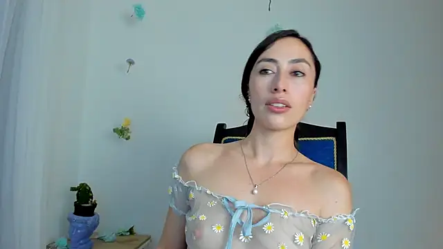 Snapshot of Amatiista chatting on February 22, 12:38 am Amatiista online show from February 22, 12:38 am