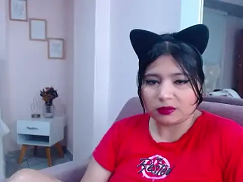 annylouis online show from February 11, 1:41 am