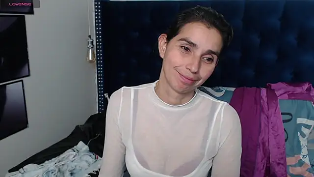 Snapshot of Eva-Williams chatting on February 24, 2:30 am Eva-Williams online show from February 24, 2:30 am