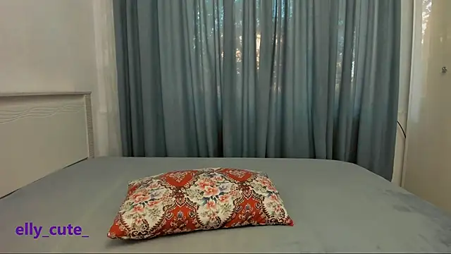 Elly Cute online show from September 24, 2:26 am