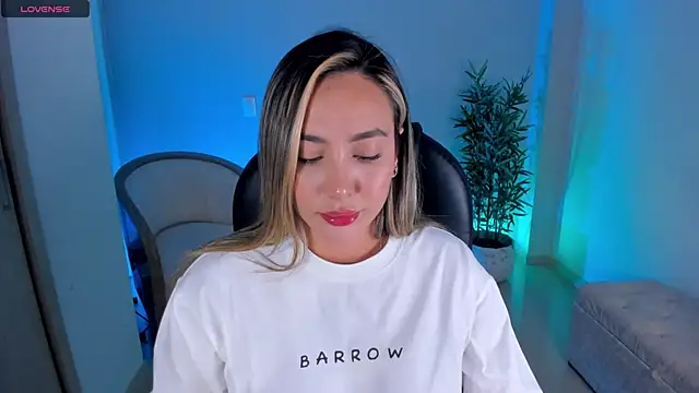 NiaBennet  online show from October 9, 1:25 am