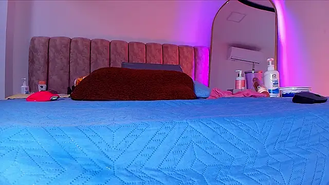  linda milk  online show from February 26, 3:05 am