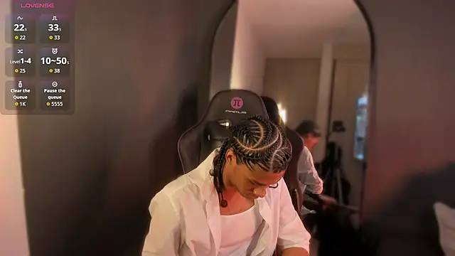 Lucas eevans online show from February 5, 4:44 pm