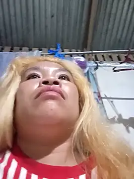 Snapshot of wet_babexxx chatting on November 10, 10:47 am wet babexxx online show from November 10, 10:47 am