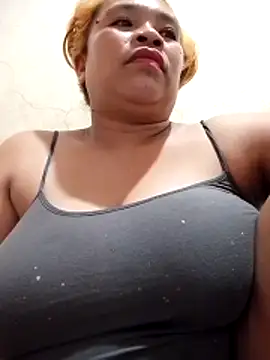 Snapshot of wet_babexxx chatting on November 15, 6:11 am wet babexxx online show from November 15, 6:11 am