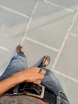 Snapshot of Player_Aadi chatting on December 26, 3:38 am Player Aadi online show from December 26, 3:38 am