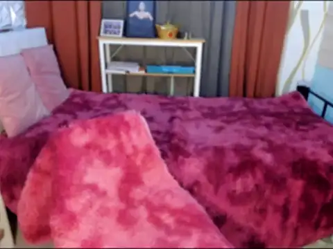 Snapshot of Laura_yourhottestbabe123 chatting on February 3, 7:00 pm Laura yourhottestbabe123 online show from February 3, 7:00 pm
