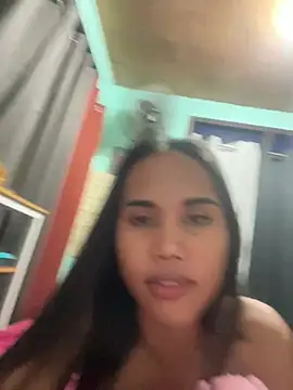Snapshot of Laura_yourhottestbabe123 chatting on February 4, 6:49 pm Laura yourhottestbabe123 online show from February 4, 6:49 pm