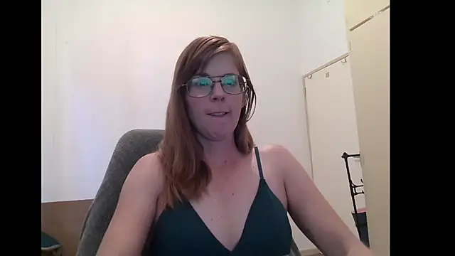 SavannaGirly online show from May 28, 9:28 am