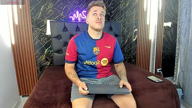 keane lee online show from October 21, 1:12 pm