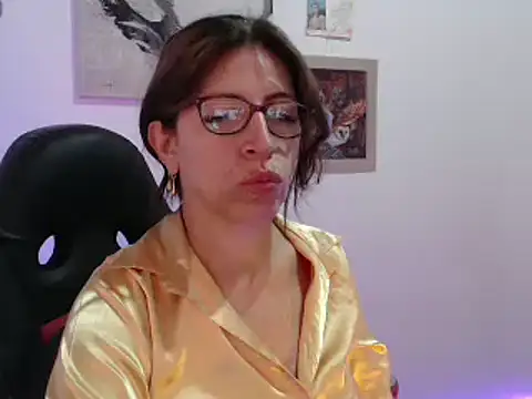 Snapshot of Chayla_Ruiz chatting on January 8, 4:11 pm Chayla Ruiz online show from January 8, 4:11 pm