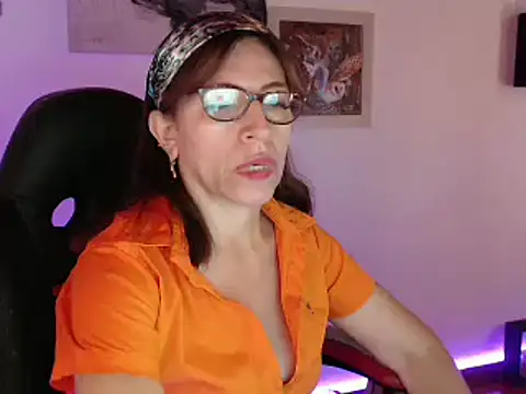 Snapshot of Chayla_Ruiz chatting on February 11, 4:46 pm Chayla Ruiz online show from February 11, 4:46 pm