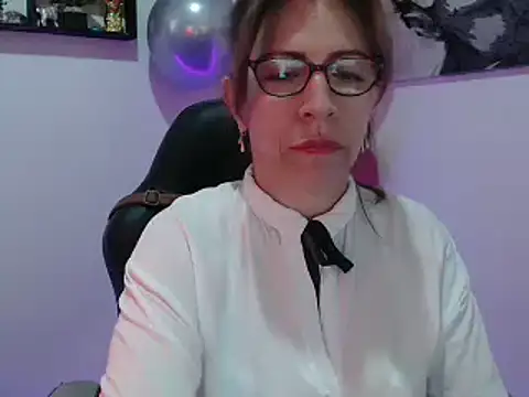 Snapshot of Chayla_Ruiz chatting on March 4, 6:39 pm Chayla Ruiz online show from March 4, 6:39 pm