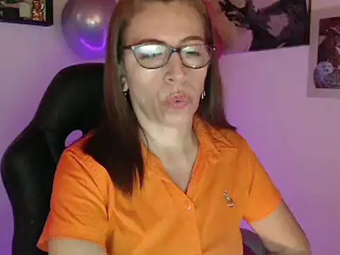Snapshot of Chayla_Ruiz chatting on March 8, 1:47 pm Chayla Ruiz online show from March 8, 1:47 pm