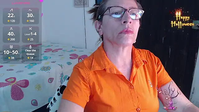 Snapshot of Chayla_Ruiz chatting on October 10, 9:14 pm Chayla Ruiz online show from October 10, 9:14 pm