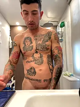 wethkisses online show from October 9, 2:37 pm