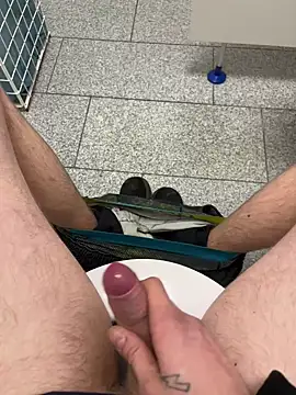 xtimmii online show from December 9, 5:19 pm