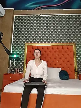 Snapshot of VallerieJones chatting on October 30, 9:15 pm VallerieJones online show from October 30, 9:15 pm