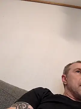 Snapshot of mustang69696 chatting on October 22, 9:25 pm mustang69696 online show from October 22, 9:25 pm