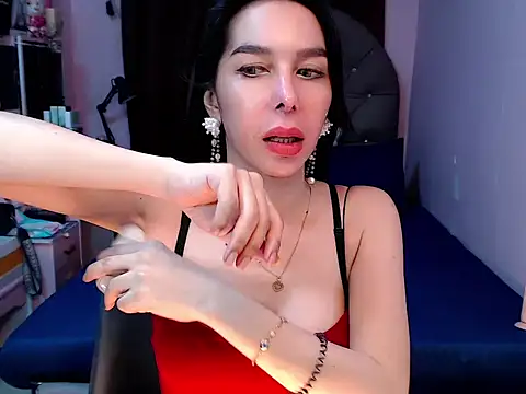 TSDESIREcindy29 online show from October 20, 8:15 am