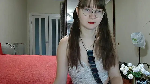 KiraGoldens online show from October 17, 5:54 am