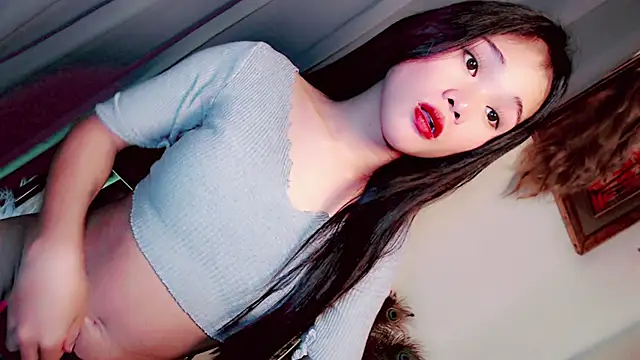 Snapshot of amomentoflust69 chatting on February 12, 5:13 am amomentoflust69 online show from February 12, 5:13 am