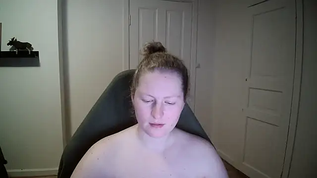 Girlnina-1995 online show from December 17, 10:43 pm