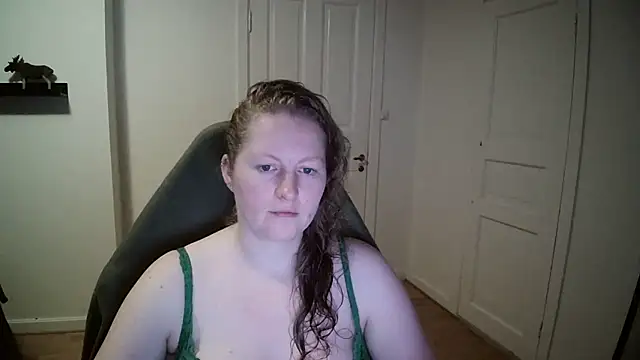 Girlnina-1995 online show from December 19, 2:35 pm