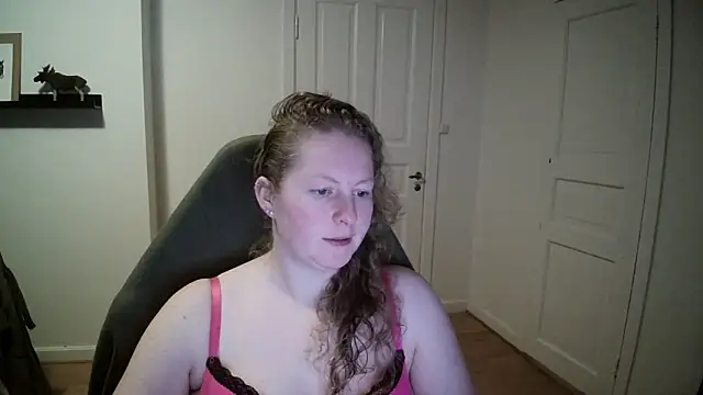 Girlnina-1995 online show from December 20, 4:04 pm