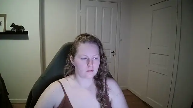 Girlnina-1995 online show from January 4, 8:49 am