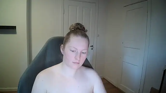 Girlnina-1995 online show from February 6, 1:21 pm