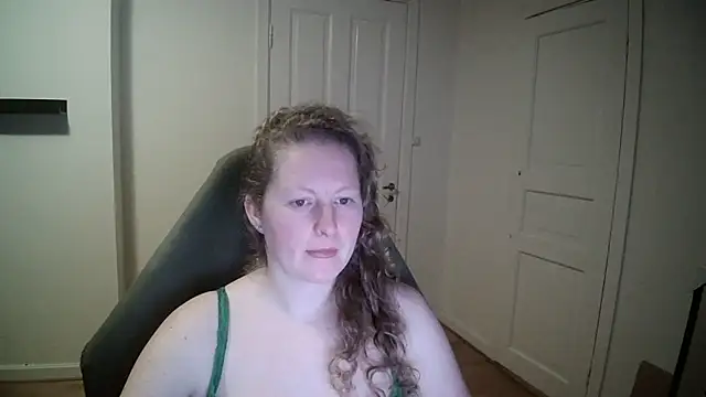 Girlnina-1995 online show from February 10, 9:04 pm